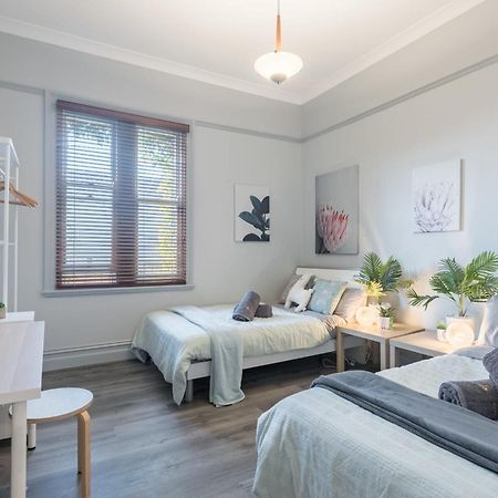 Spacious Quadruple Room - Nearby Station And Park - Close To Chinatown - Shared Bathroom Sydney Buitenkant foto