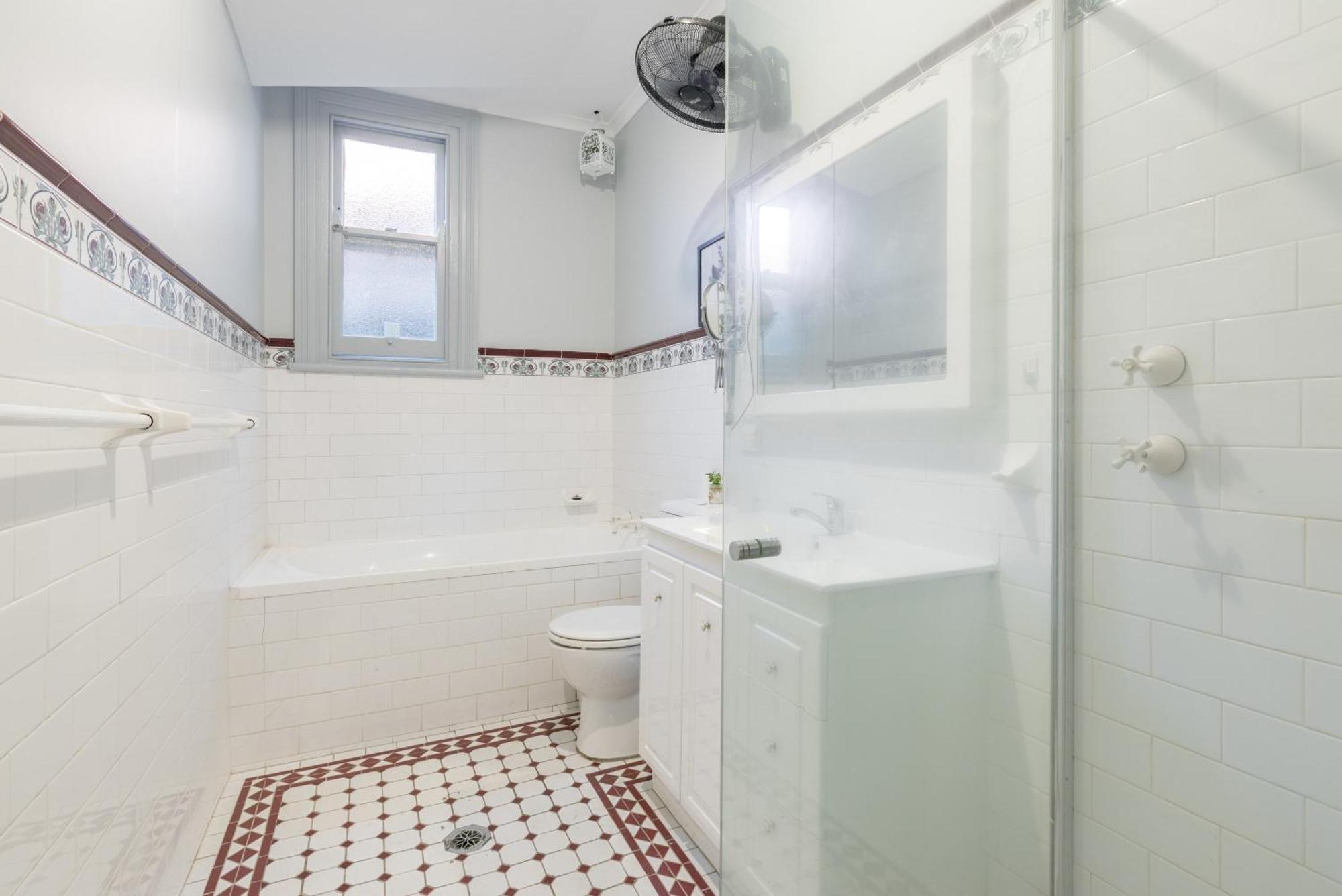 Spacious Quadruple Room - Nearby Station And Park - Close To Chinatown - Shared Bathroom Sydney Buitenkant foto